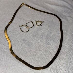 Source Unknown Gold Tone Necklace and  2pair of Hoop Earrings Set